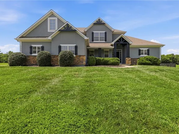 17522 Rock Island Rd, Pleasant Hill, MO 64080