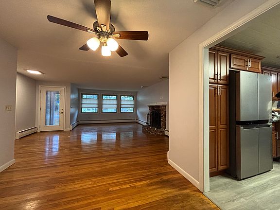 Living / dining area