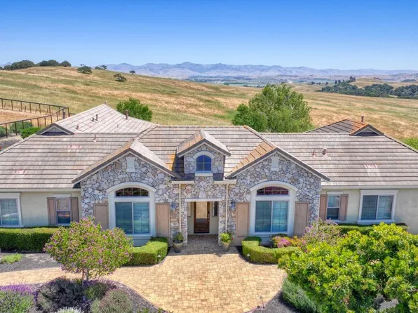 936 Calle Cruz, San Juan Bautista, CA 95045
