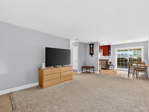 4th image of 3598 Payne Ave APT 8