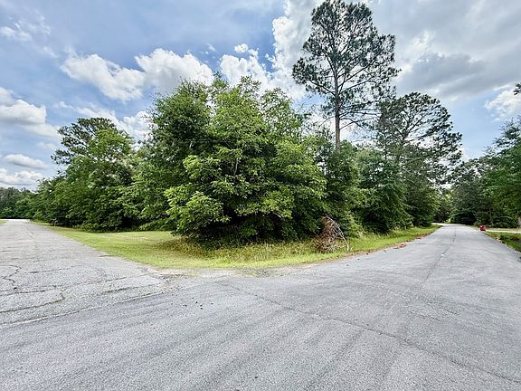 2nd image of 47 Craftway Dr