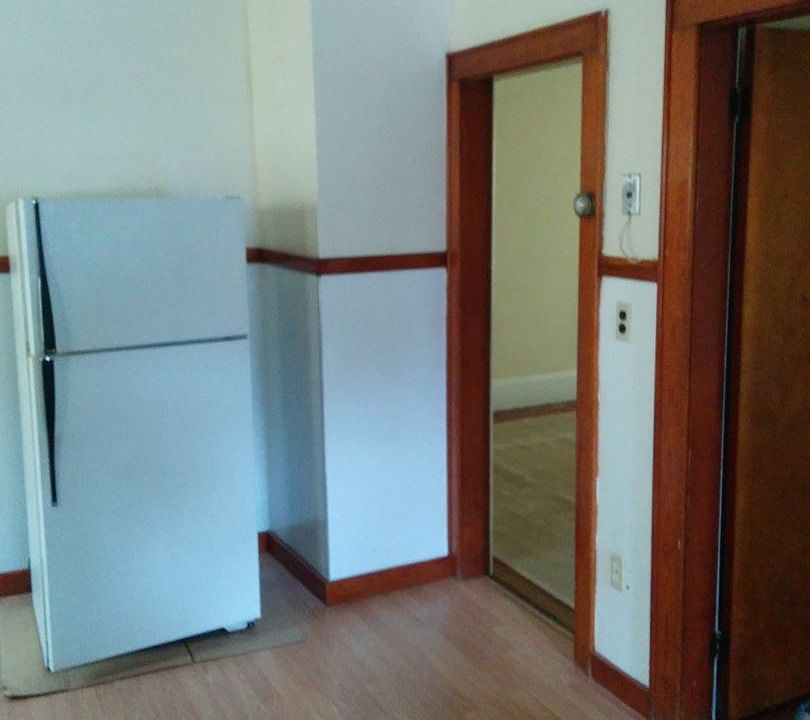 2nd image of 314 Cartier St #3