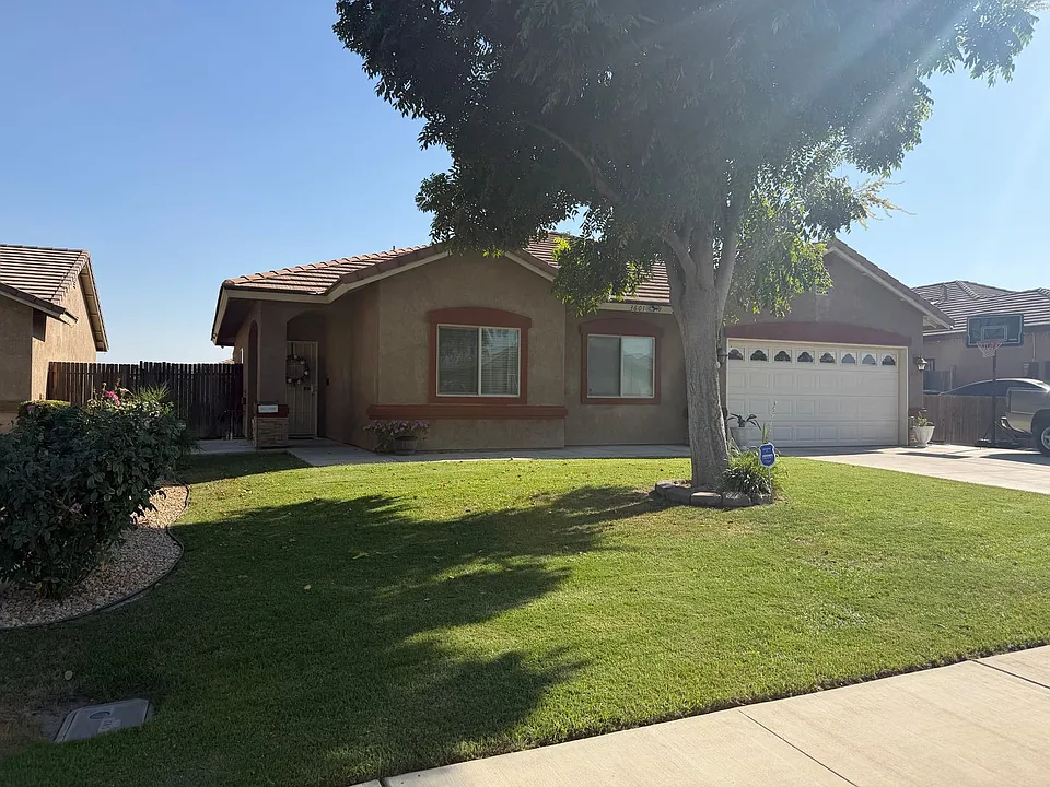 3601 Rio Grande Ln