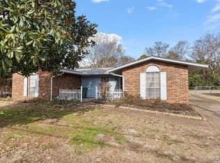 6205 Pinebrook Dr, Montgomery, AL 36117