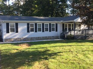 304 Thousand Oaks Dr, Shady Spring, WV 25918