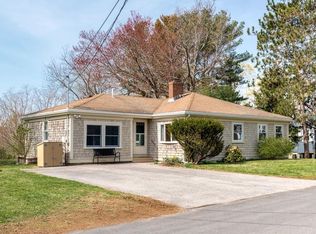 27 Island Park Rd, Ipswich, MA 01938