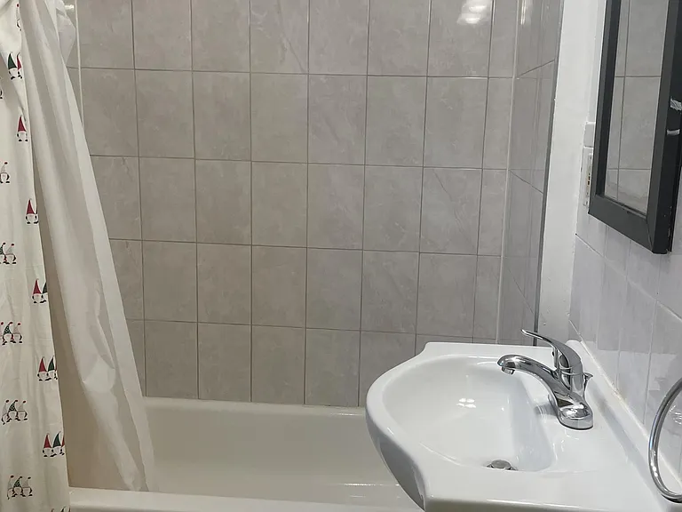 18 Grant Ave #2 — Photo 9