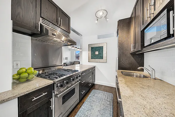 Sold by Compass | media 3