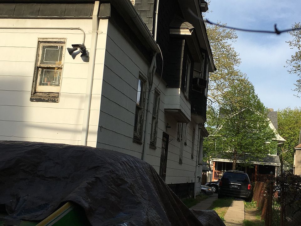 Long private Driveway