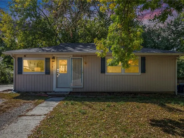 1317 NE 46th Ter, Kansas City, MO 64116