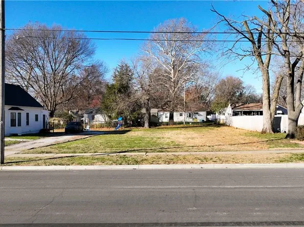 403 S Keeler St, Olathe, KS 66061