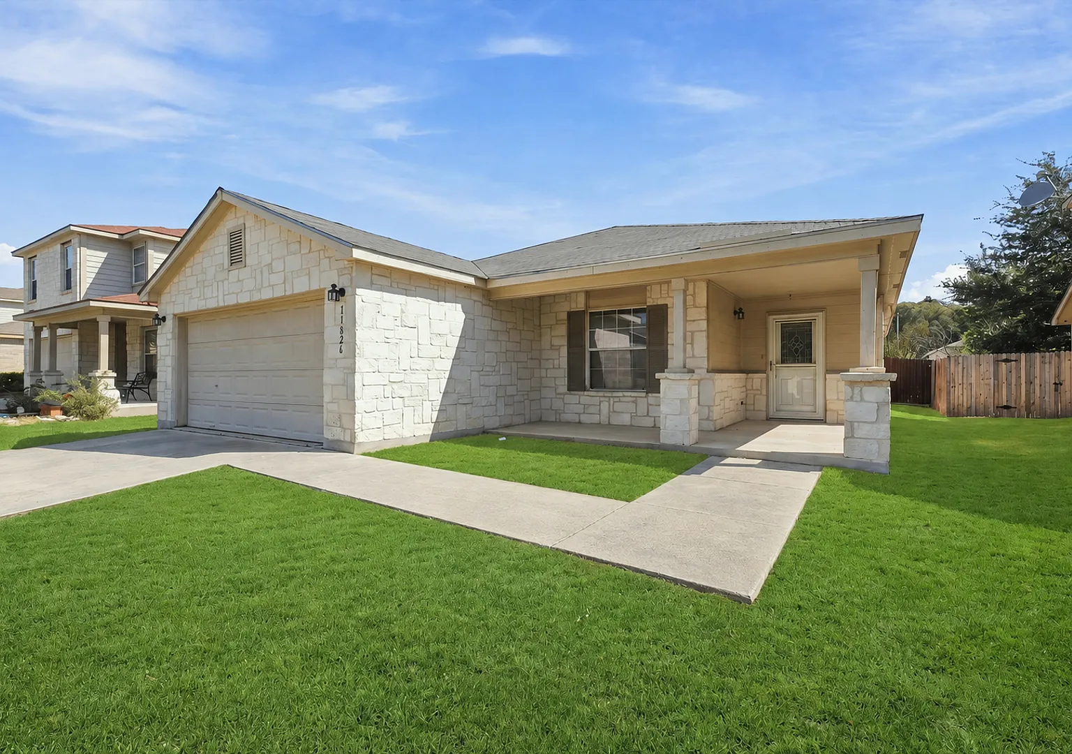 Spacious 4-Bedroom Home Near UTSA, La Cantera & The Rim! — Photo 2