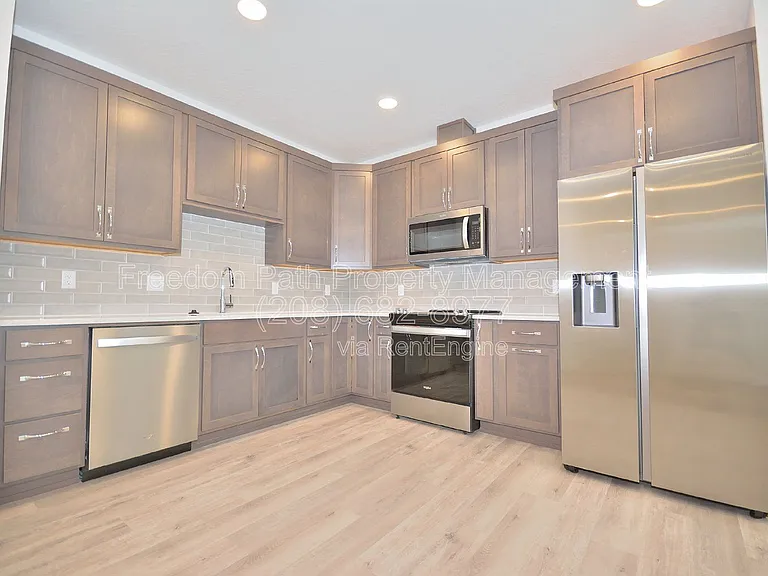 6510 N Atlas Rd #206 — Photo 4