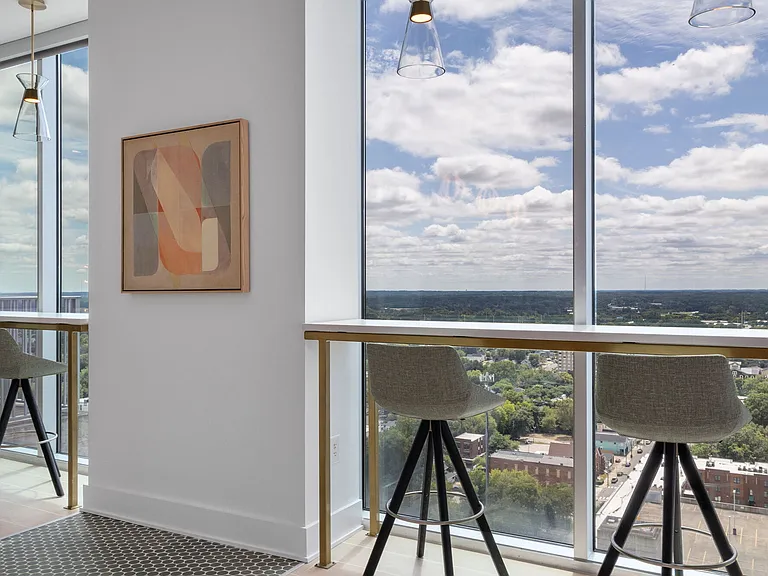 Skyhouse Raleigh — Photo 27