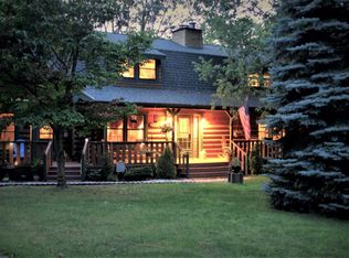 10963 Cascade Rd SE, Lowell, MI 49331