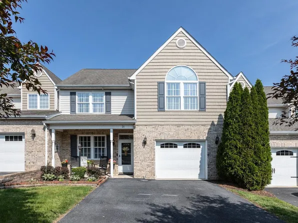 21 Spring View Dr, Staunton, VA 24401