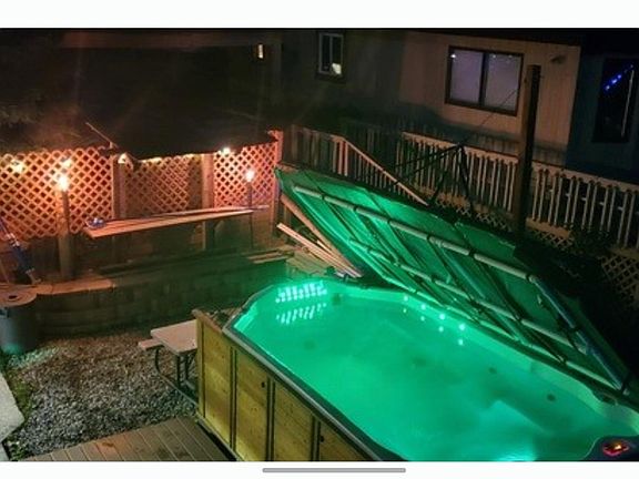Access to hot tub / swim spa