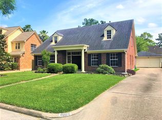 4002 Haven Pines Dr, Kingwood, TX 77345
