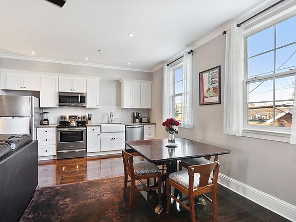 3rd image of 907 N Galvez St #B