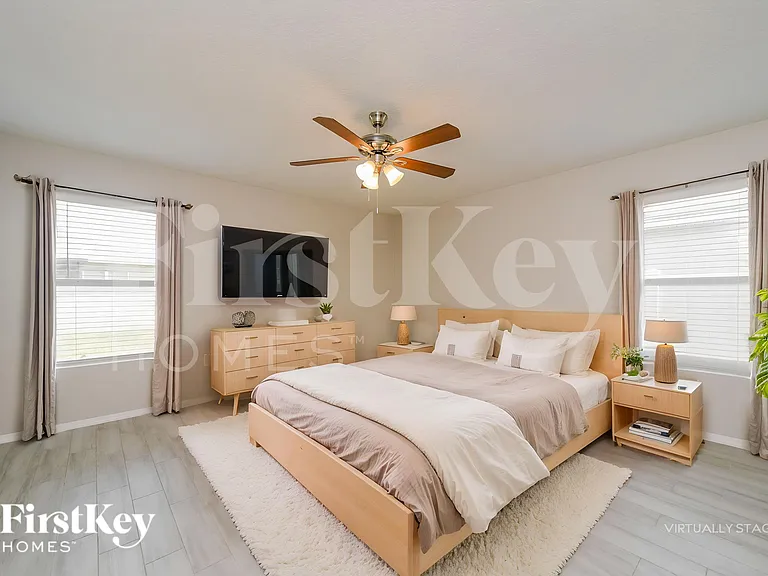1560 Nature Trl — Photo 11