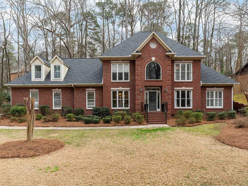 1st image of 823 Riverchase Pkwy W