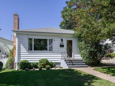 820 N 1st St, Bismarck, ND, 58501