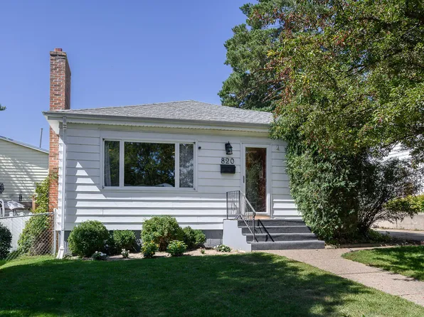 820 N 1st St, Bismarck, ND 58501