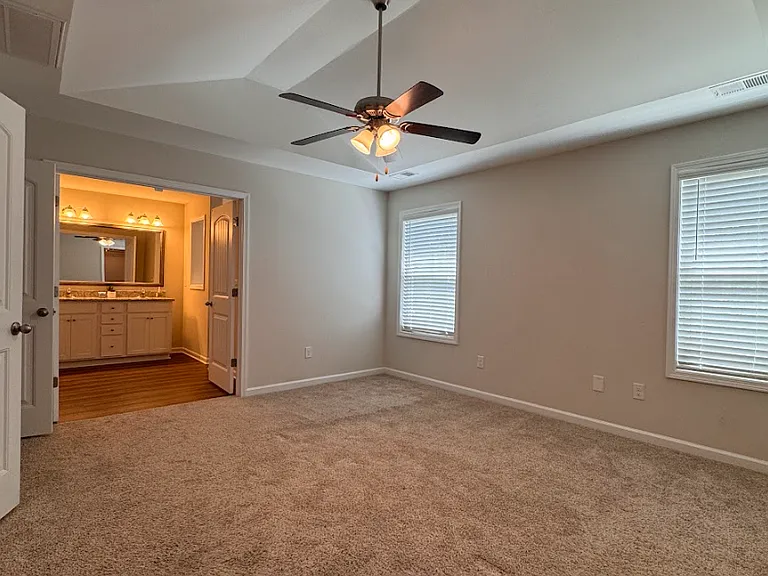 320 Alameda Ln — Photo 17