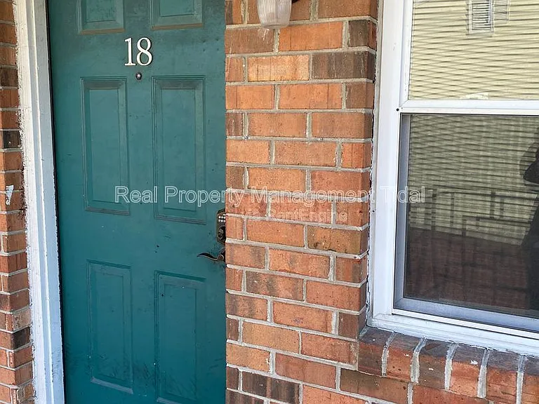 6255 Alexander St #18 — Photo 1