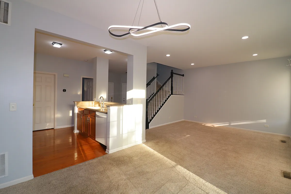 Building Photo - 427 Merlot Ct