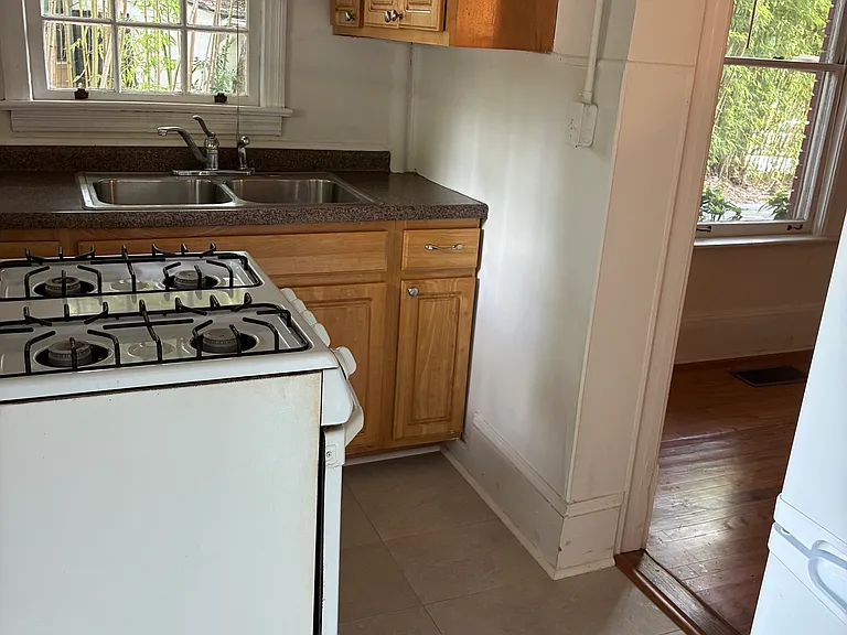 1035 Virginia Ave NE #1B — Photo 14