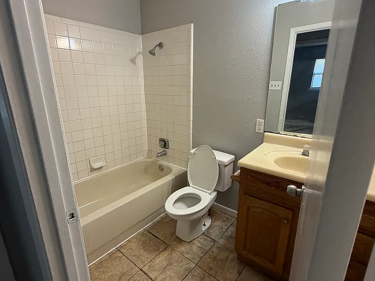 2406 Valley Forge Ave #A — Photo 6