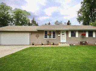 1610 Sun Valley Dr, Beloit, WI 53511