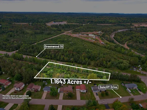 1059 Greenwood St, Ishpeming, MI 49849