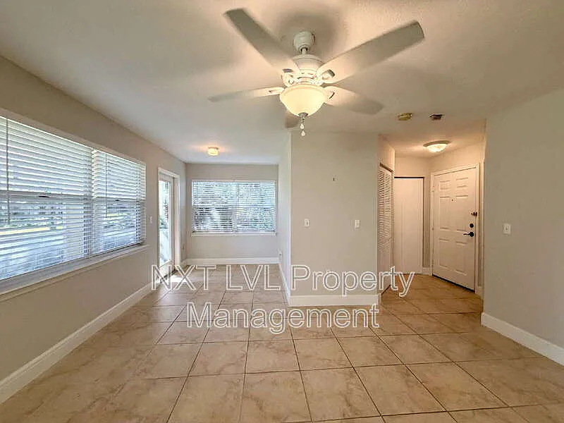 2 bed, 2.0 bath, 1033 sqft, $1,795 — Photo 4