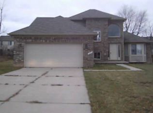 4340 Pebble Creek Blvd, Grand Blanc, MI 48439