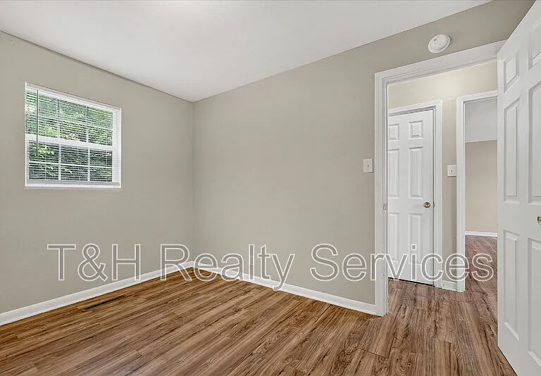 4924 Farrington Ave — Photo 22