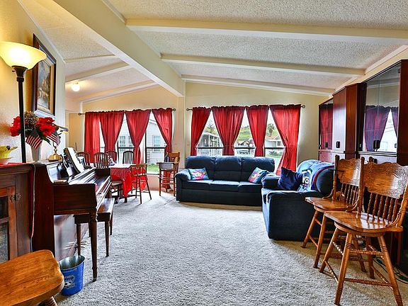 5th image of 222 Chateau La Salle Dr #222