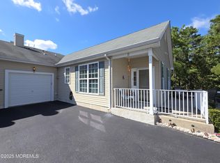 23 Walkabout Ct, Whiting, NJ 08759
