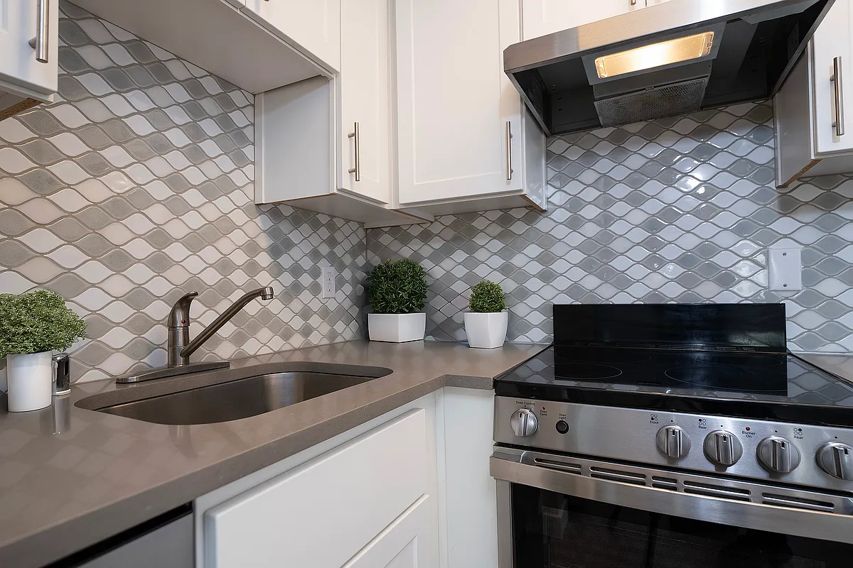 Kitchen - 7319 6th Ave