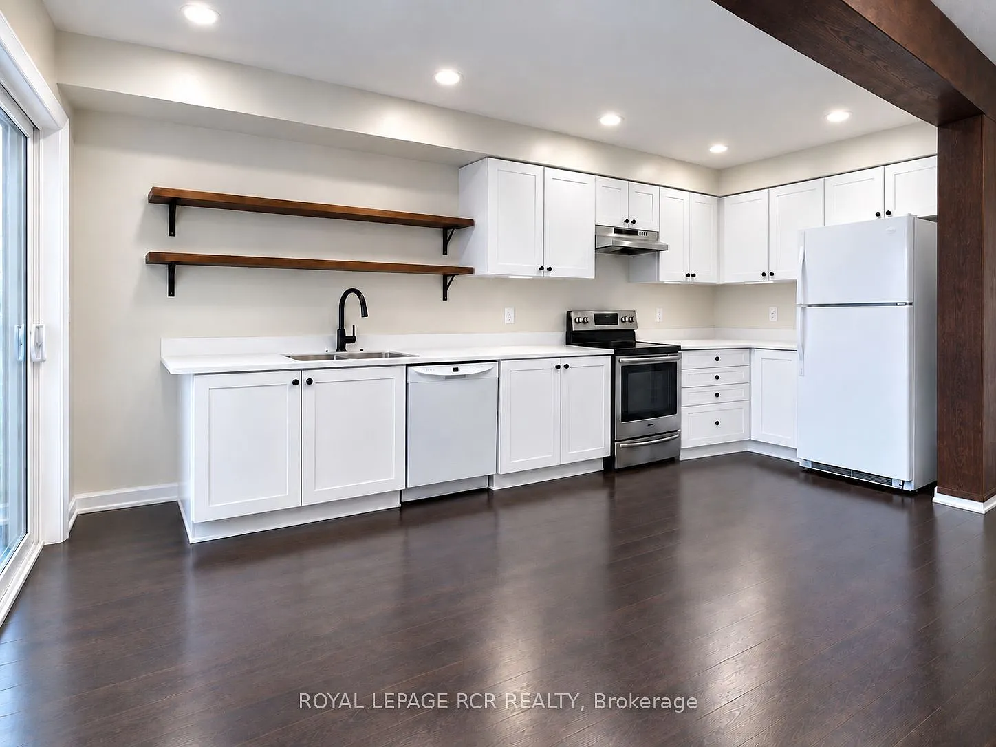 4 bed, $3,400 — Photo 4