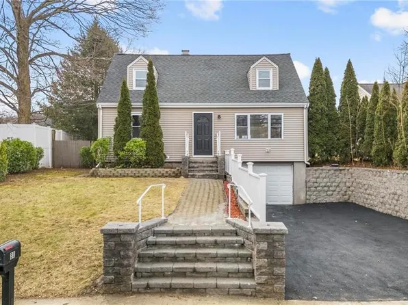 31 Ives Street, Hamden, CT 06518