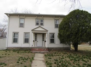 602 S Willow St, Ottawa, KS 66067