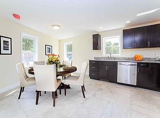 1st image of 12 Wonderland Ave
