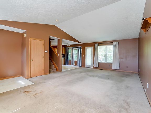 2nd image of 1431 Pinehurst Ct