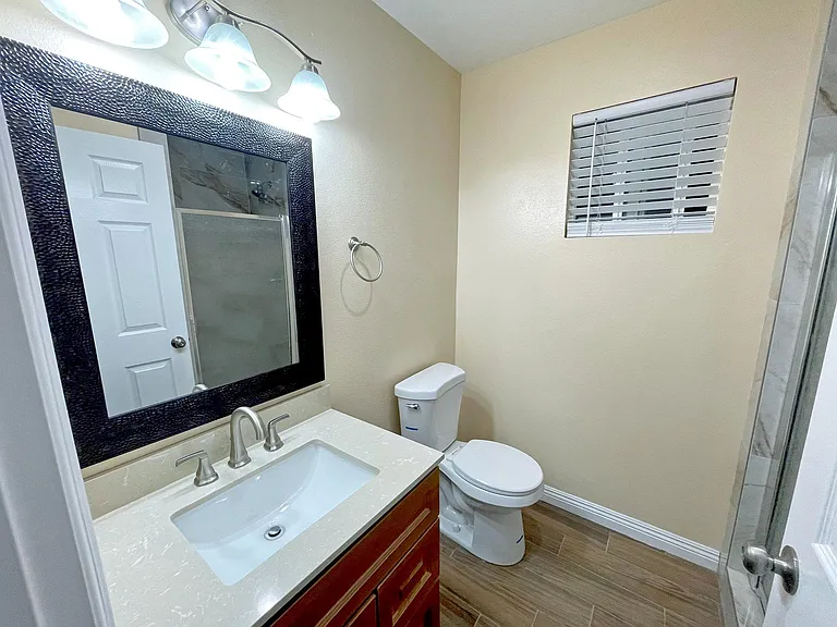 2534 N Parkdale Ave #B — Photo 10