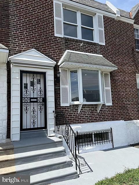 1st image of 3324 Meridian St