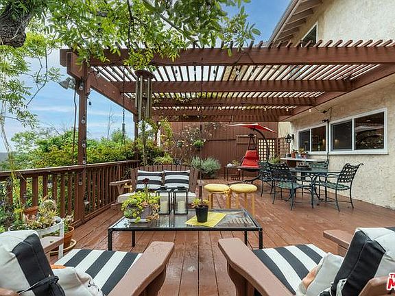 3rd image of 10136 Hollow Glen Cir