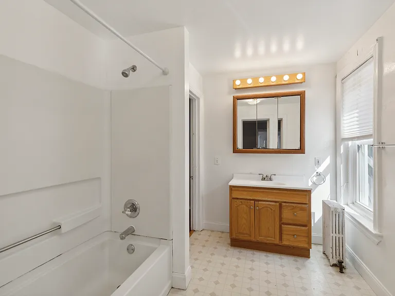 226 Price St #B-2 — Photo 3