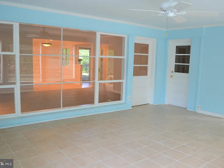 3809 Whispering Ln — Photo 12